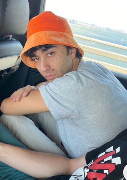 Alex Wolff photo