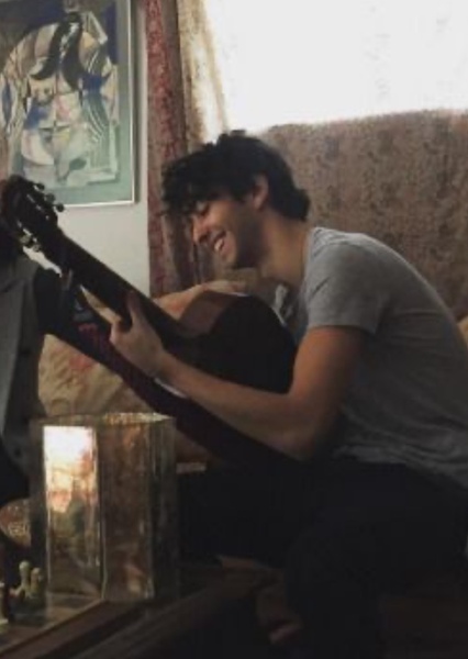Alex Wolff photo
