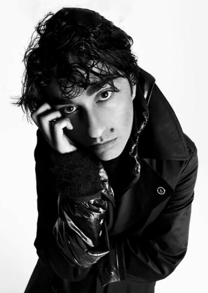 Alex Wolff photo