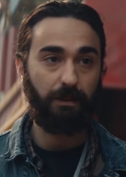 Alex Wolff photo