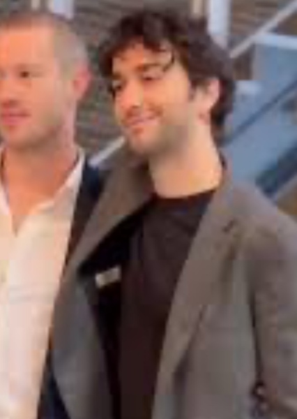 Alex Wolff photo