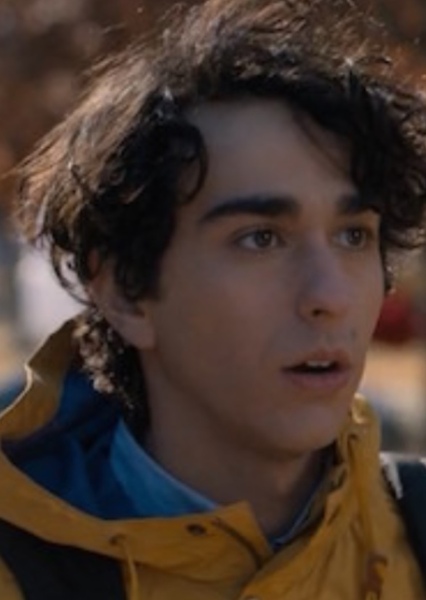 Alex Wolff photo