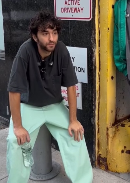 Alex Wolff photo