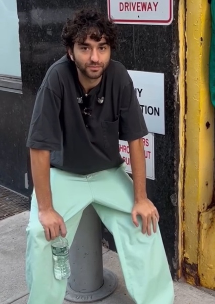 Alex Wolff photo