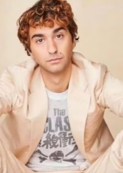 Alex Wolff photo