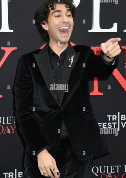 Alex Wolff photo