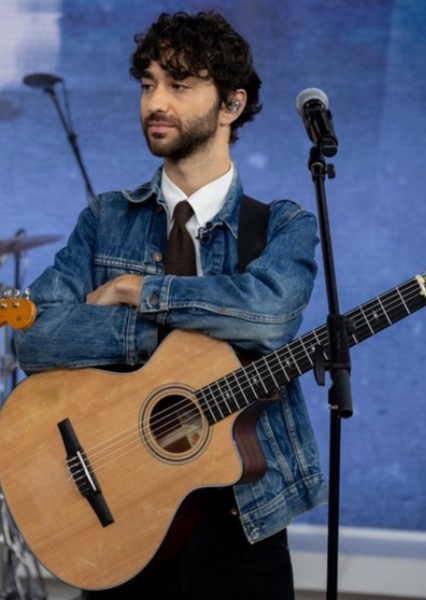 Alex Wolff photo