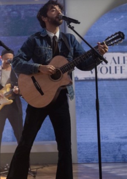 Alex Wolff photo