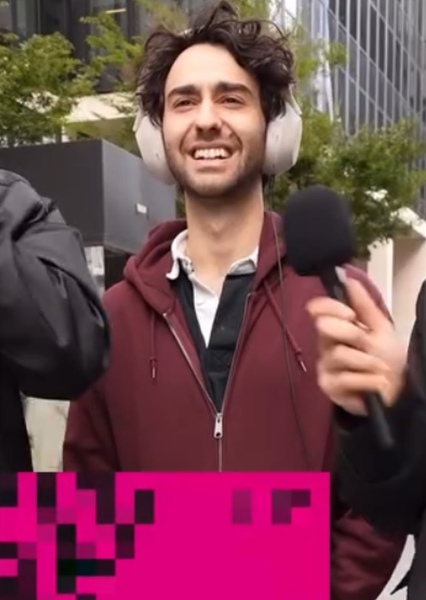 Alex Wolff photo