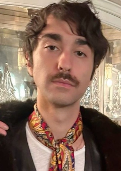 Alex Wolff photo