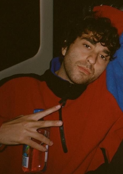 Alex Wolff photo