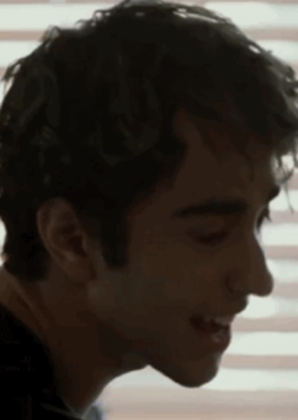 Alex Wolff photo