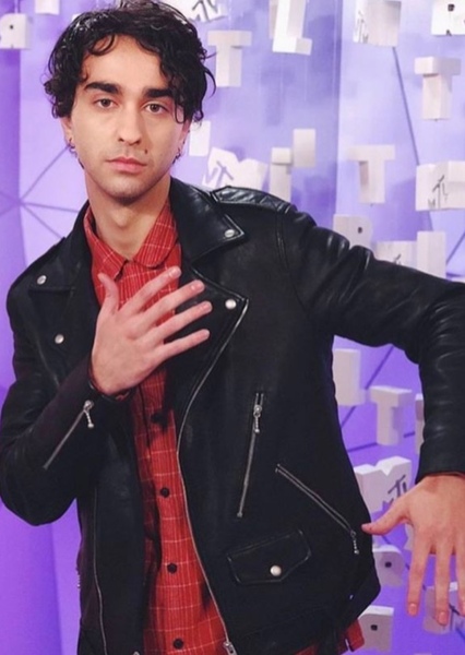 Alex Wolff photo