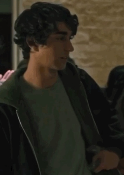 Alex Wolff photo