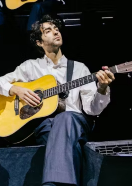 Alex Wolff photo