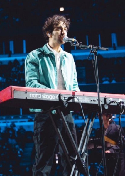 Alex Wolff photo