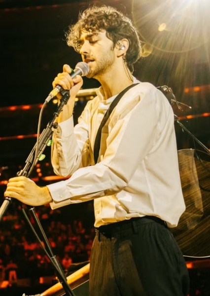 Alex Wolff photo