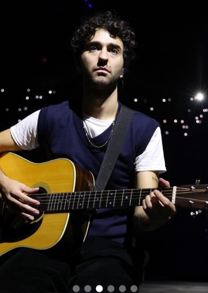 Alex Wolff photo