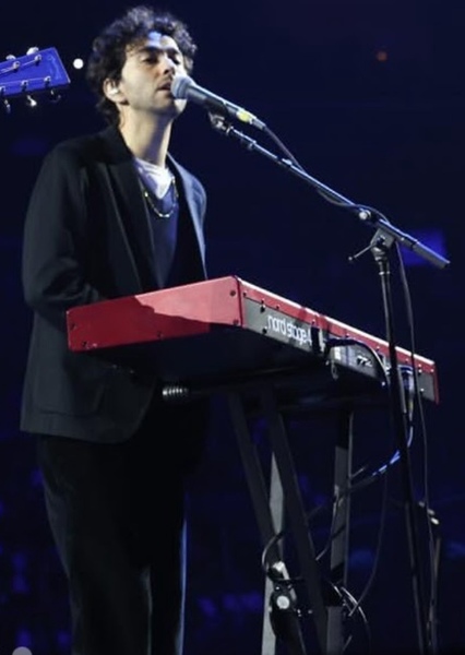 Alex Wolff photo