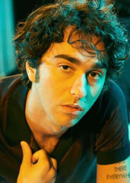 Alex Wolff photo