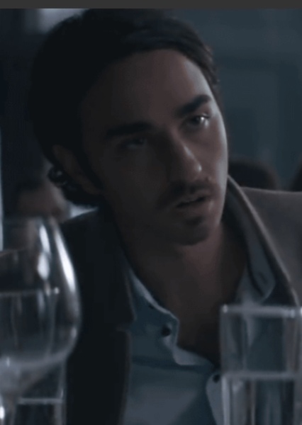Alex Wolff photo