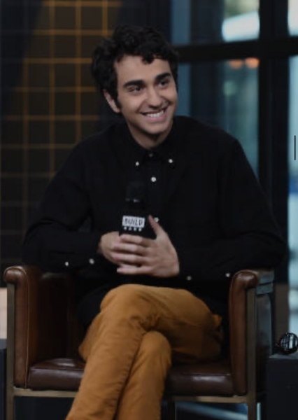 Alex Wolff photo