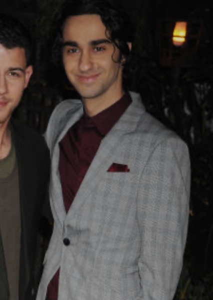 Alex Wolff photo