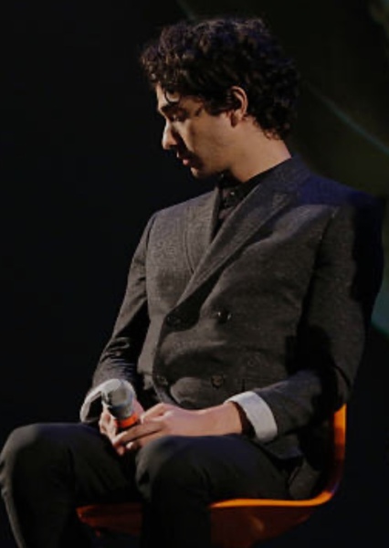 Alex Wolff photo