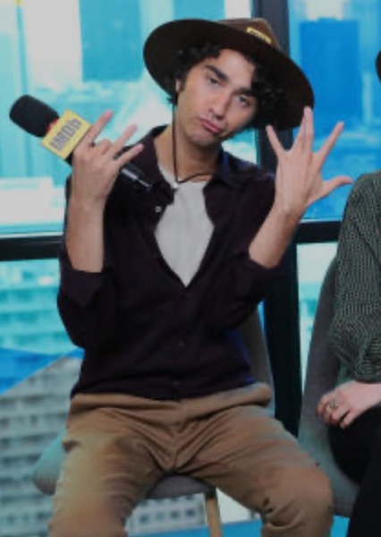 Alex Wolff photo