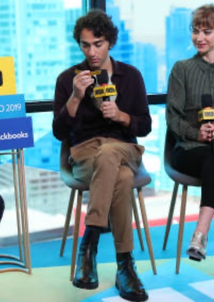 Alex Wolff photo