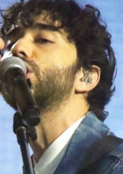 Alex Wolff photo