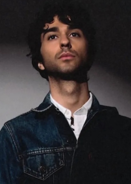 Alex Wolff photo
