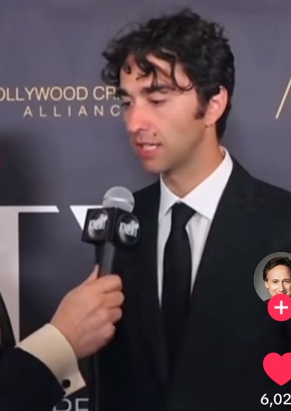 Alex Wolff photo