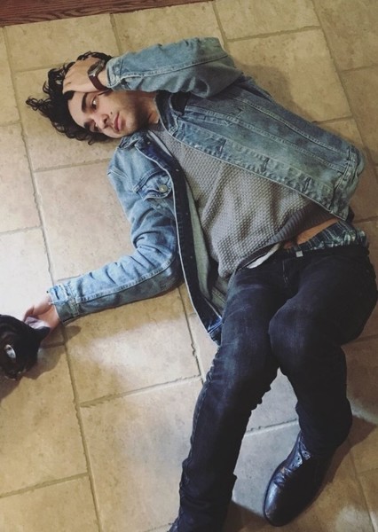 Alex Wolff photo
