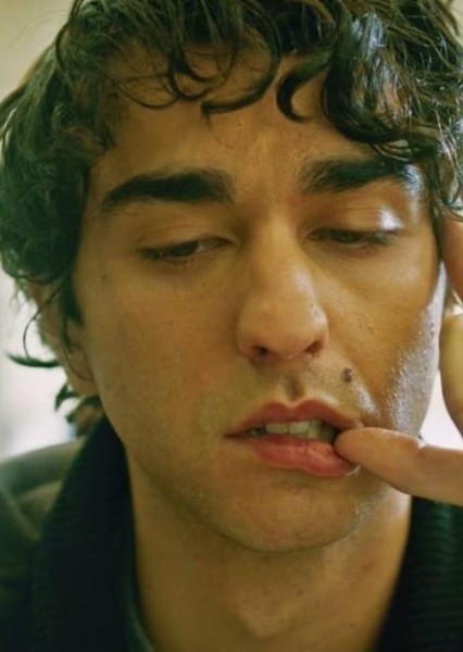 Alex Wolff photo