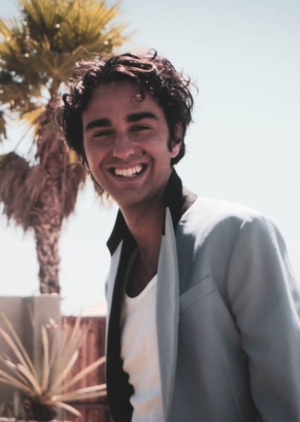 Alex Wolff photo