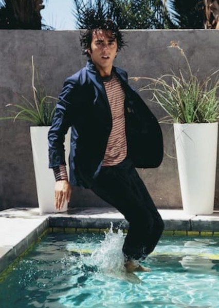 Alex Wolff photo