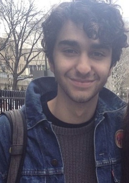 Alex Wolff photo