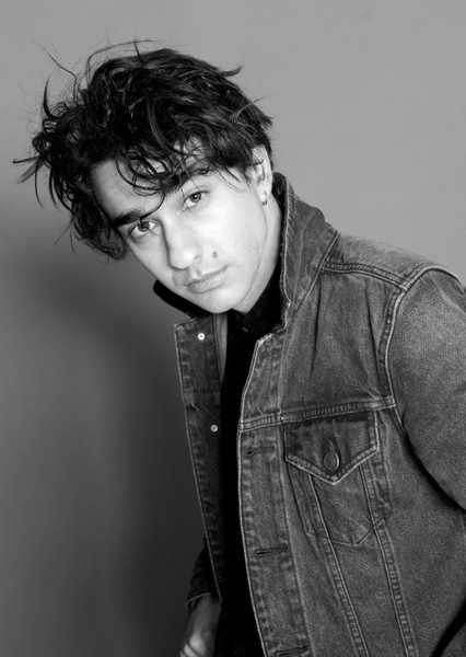 Alex Wolff photo