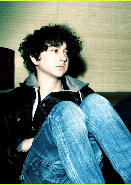 Alex Wolff photo