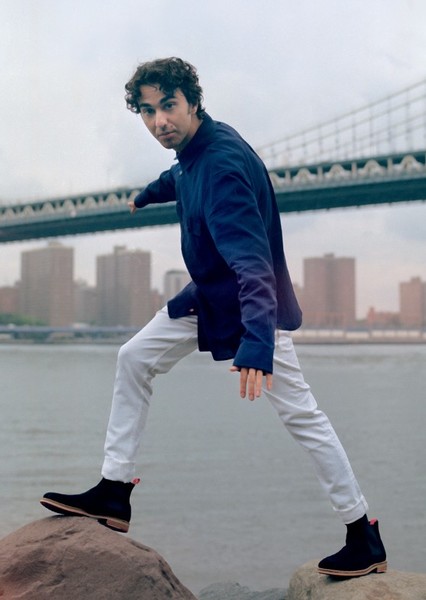 Alex Wolff photo