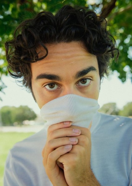 Alex Wolff photo