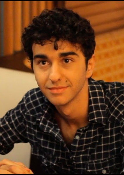 Alex Wolff photo