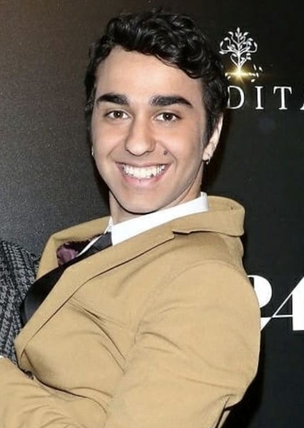 Alex Wolff photo