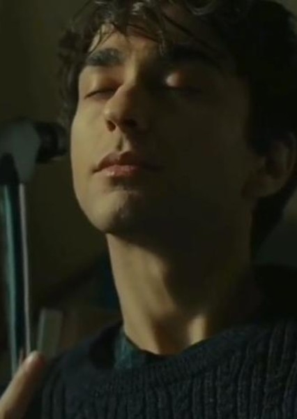 Alex Wolff photo