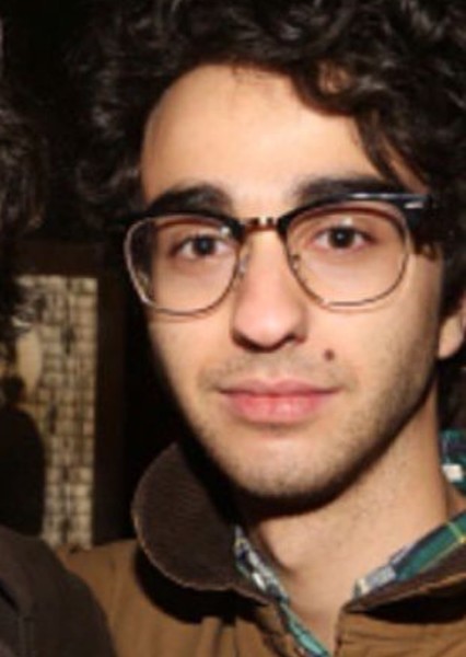 Alex Wolff photo
