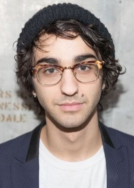 Alex Wolff photo