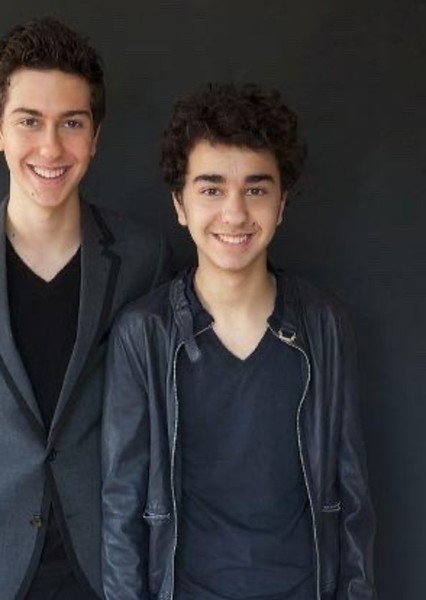 Alex Wolff photo