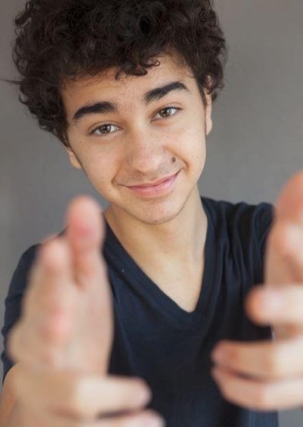 Alex Wolff photo