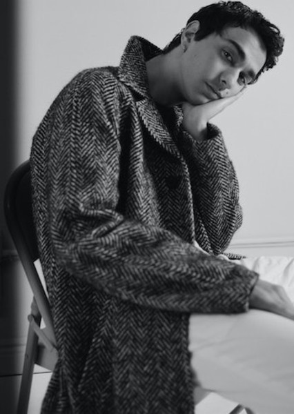 Alex Wolff photo